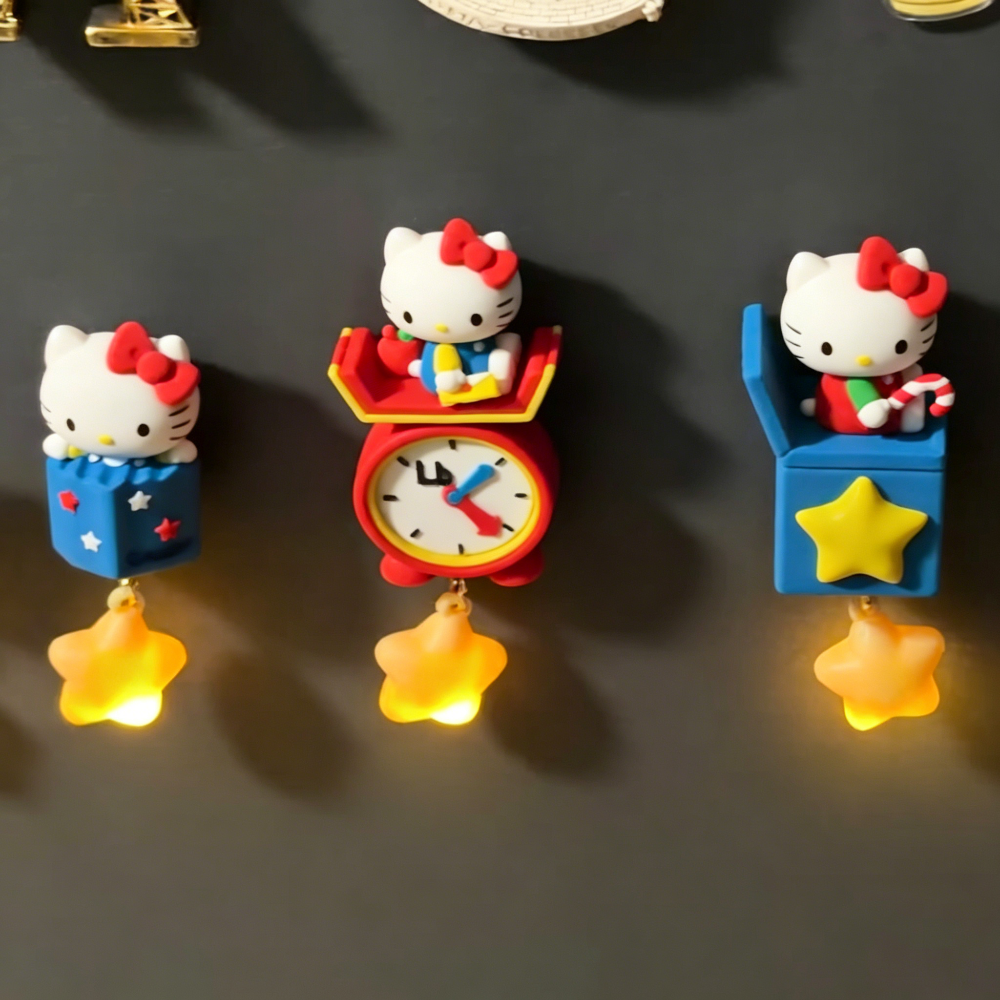 三丽鸥KT猫星星发光冰箱贴盲盒