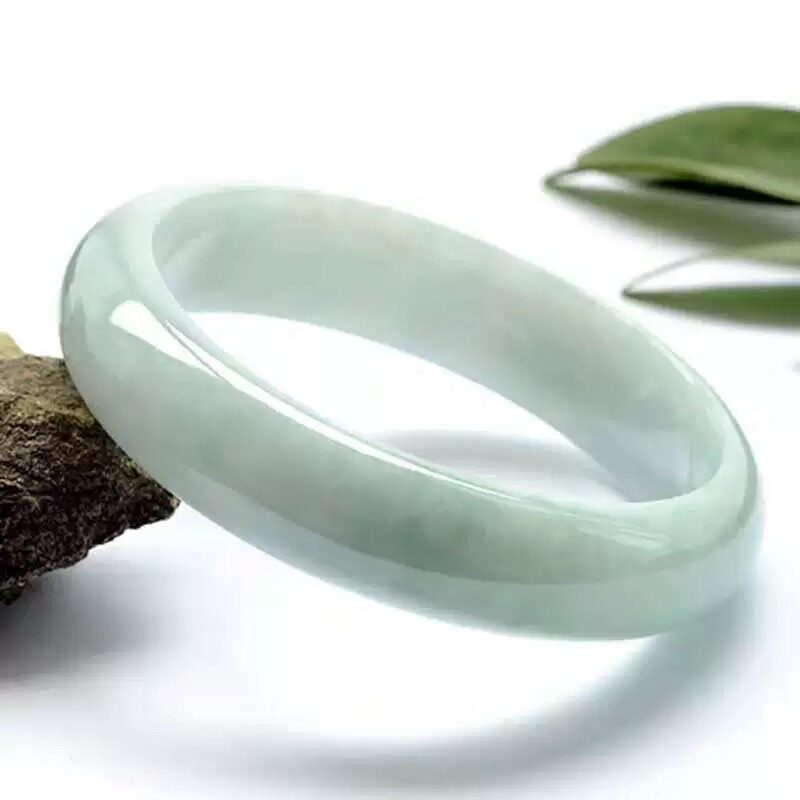 [선물상자+] 천연 옥 팔찌 좋은 상품 옥색 옥 팔찌 여성용 얼음 씨앗 떠 다니는 꽃 연두색 옥 팔찌