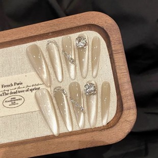 纯欲新娘婚甲 贴钻香槟侧光猫眼纯手工穿戴美甲中长款 香槟摇曳