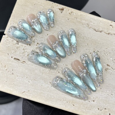 赛里木湖纯手工穿戴甲中长布契拉提爆闪蓝猫眼轻奢高级感2025新款