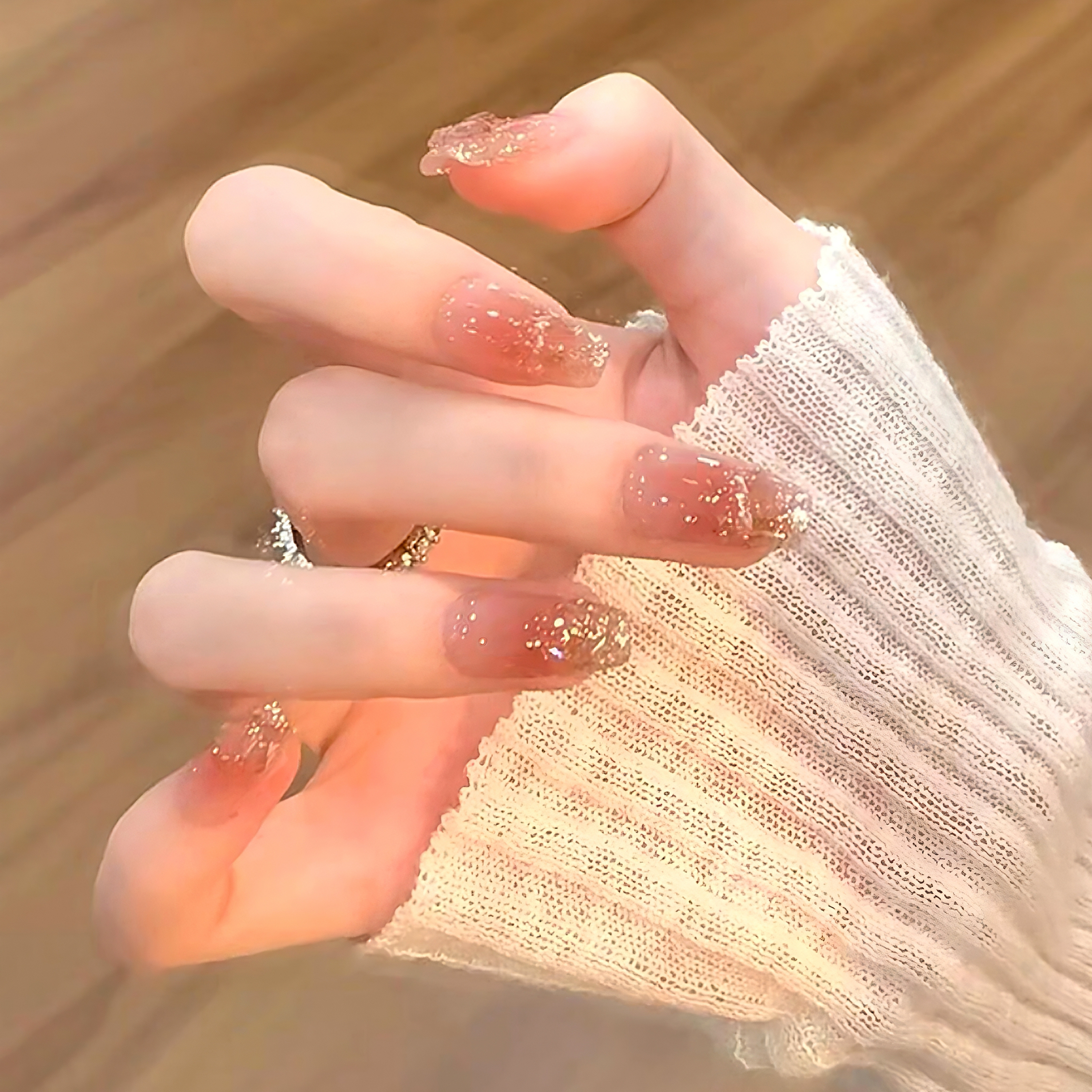 裸色碎钻奶咖色腮红美拉德黄皮显白美甲氛围感手工美穿戴甲指甲贴