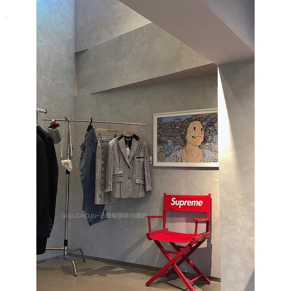 买方商店展示架中岛版特别优雅的衣服轨道手三脚架侧挂流行的服装
