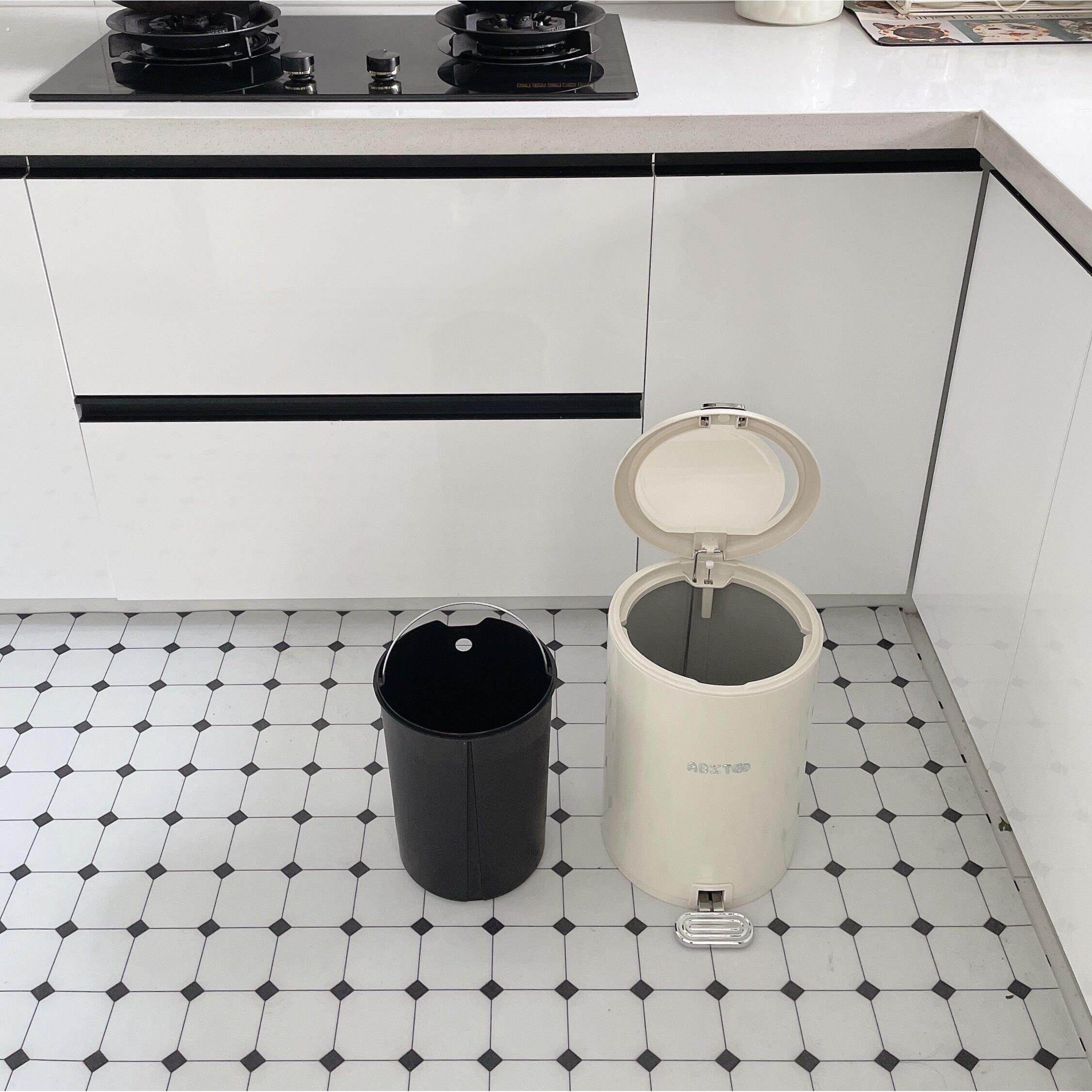 厨房垃圾桶专用2026新款轻奢高颜值大容量家用脚踏式带盖内外双桶