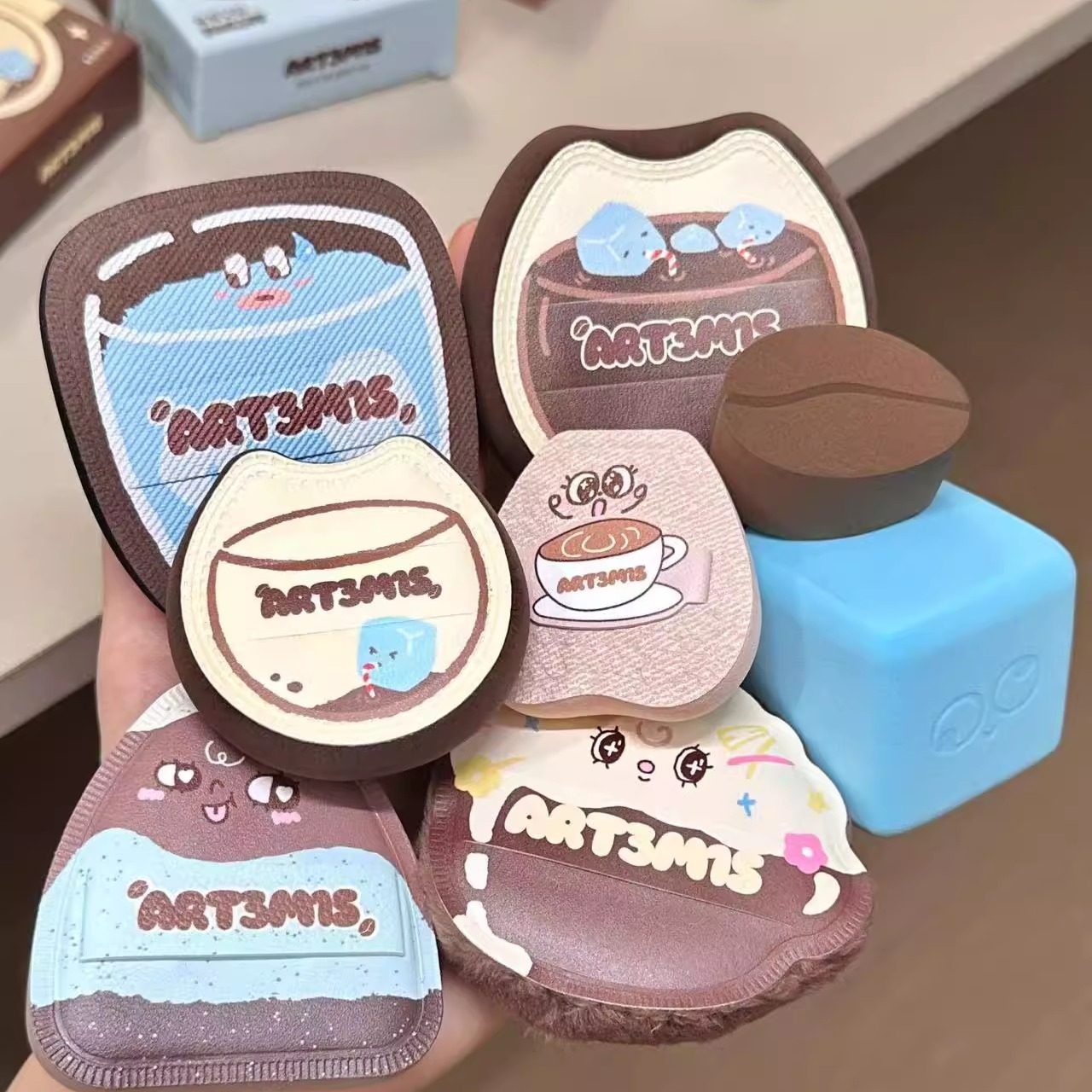 秋日限定咖啡系列!凹凸迷思咖啡系列粉扑软弹粉底液气垫专用耐用,彩妆/香水/美妆工具,美妆蛋/扑/海绵,淘宝优惠券,粉丝福利购,淘宝优惠卷