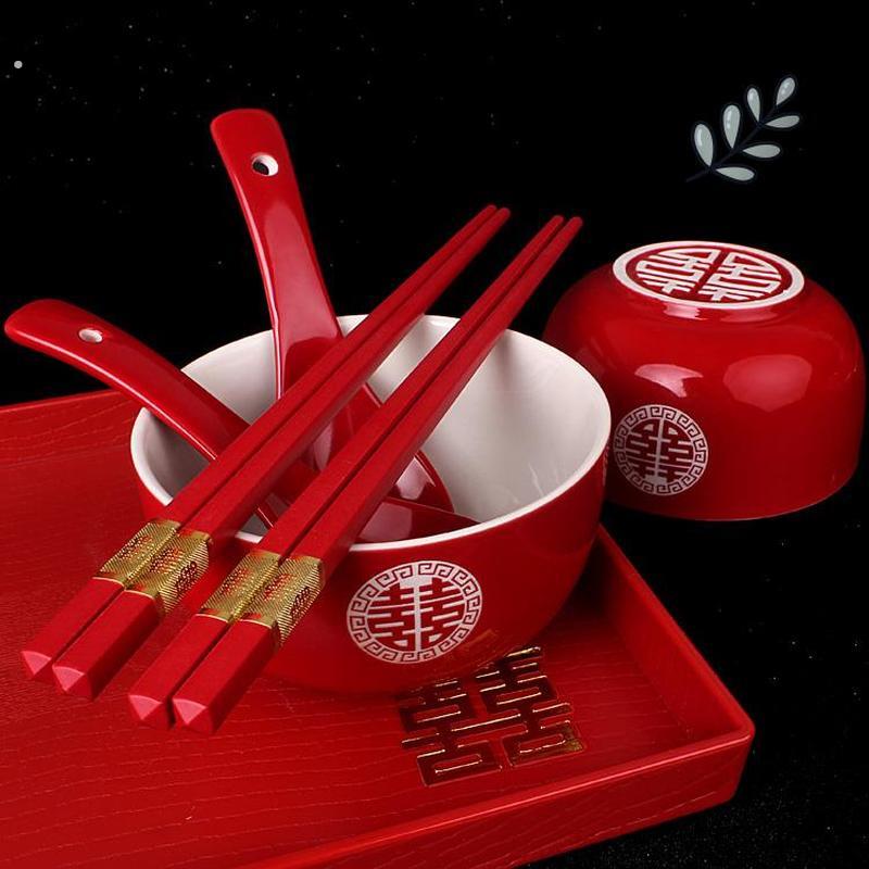 结婚用品喜碗筷子勺子套装红碗回礼喜碗新款酒红陶瓷对碗陪嫁套碗
