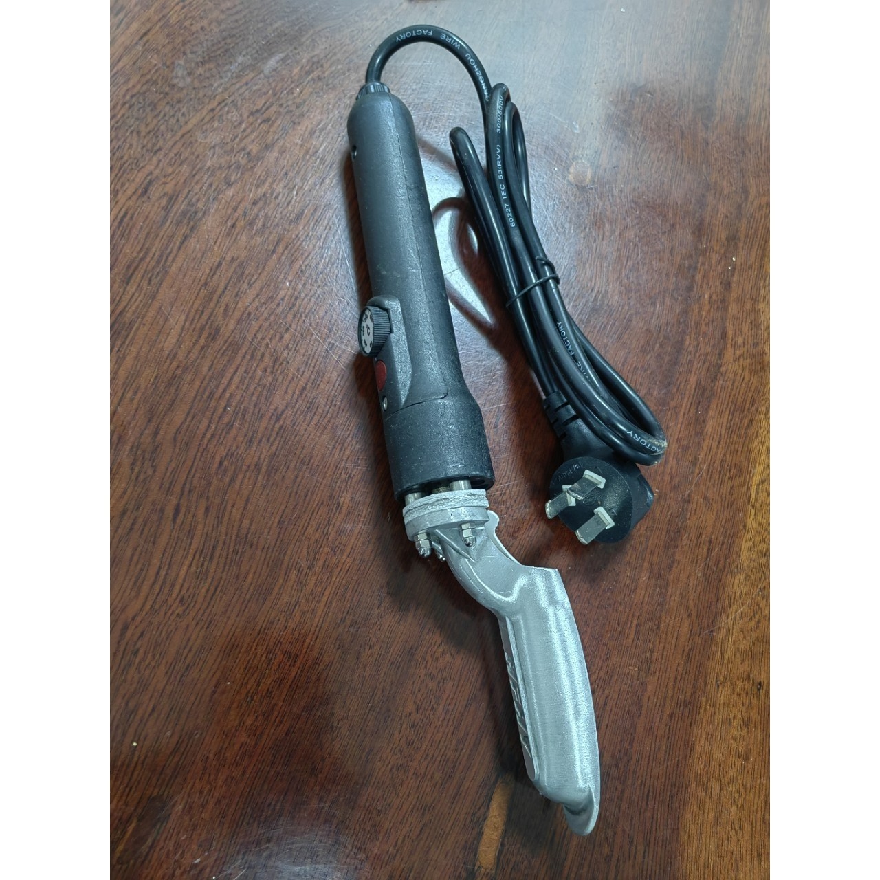 皮革调温小烫斗电烙铁 恒温皮衣熨斗DIY除皱烫平鞋面箱包