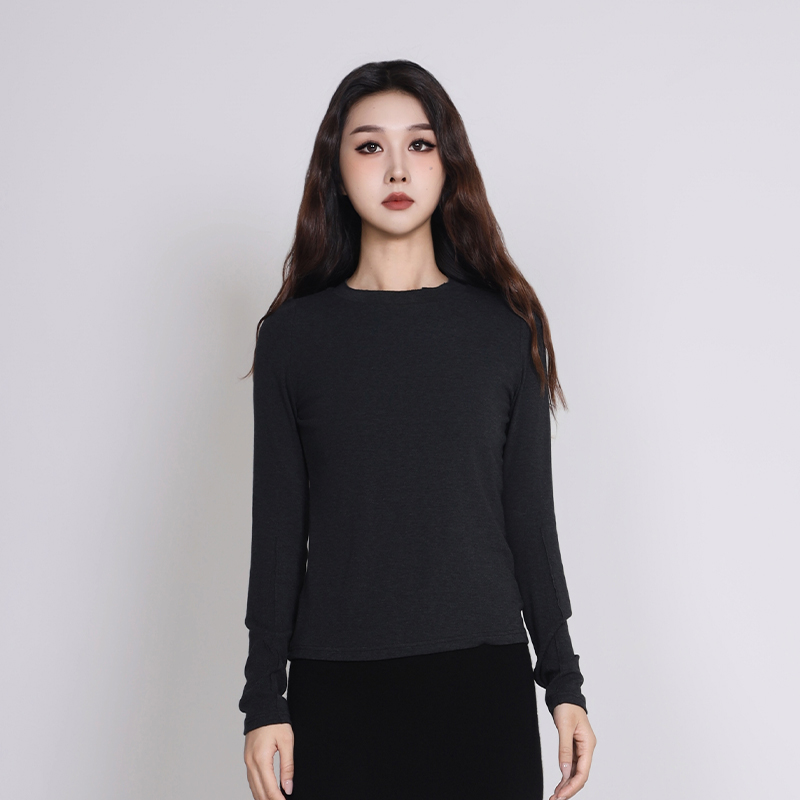 简表达25冬新款修身圆领打底衫