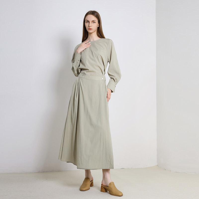 简表达25年春季新款长袖连衣裙