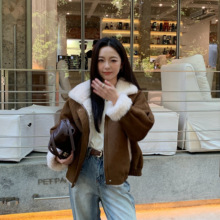 羊羔毛机车款夹克2025秋冬新款羊剪绒皮毛一体皮草外套女短年轻