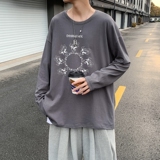 深灰色