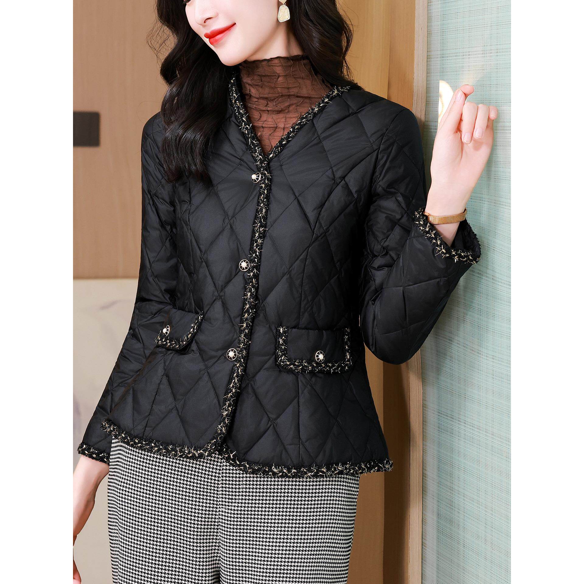 JOYIASS时尚小香风服短外套女士秋冬轻薄保暖气质显瘦V领妈妈衣