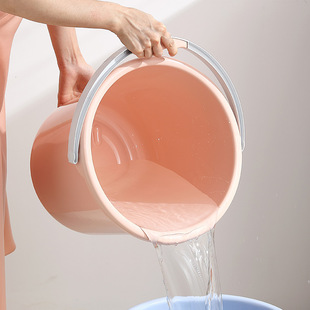 家用加厚储水桶塑料洗车带洗衣水桶洗澡学生宿舍盛水桶手提小盖桶