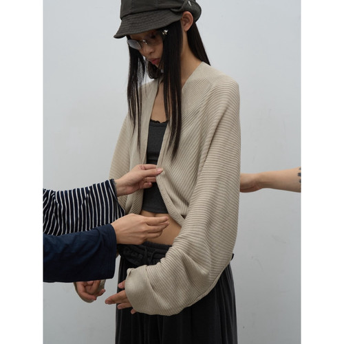 蝙蝠袖针织开衫罩衫女