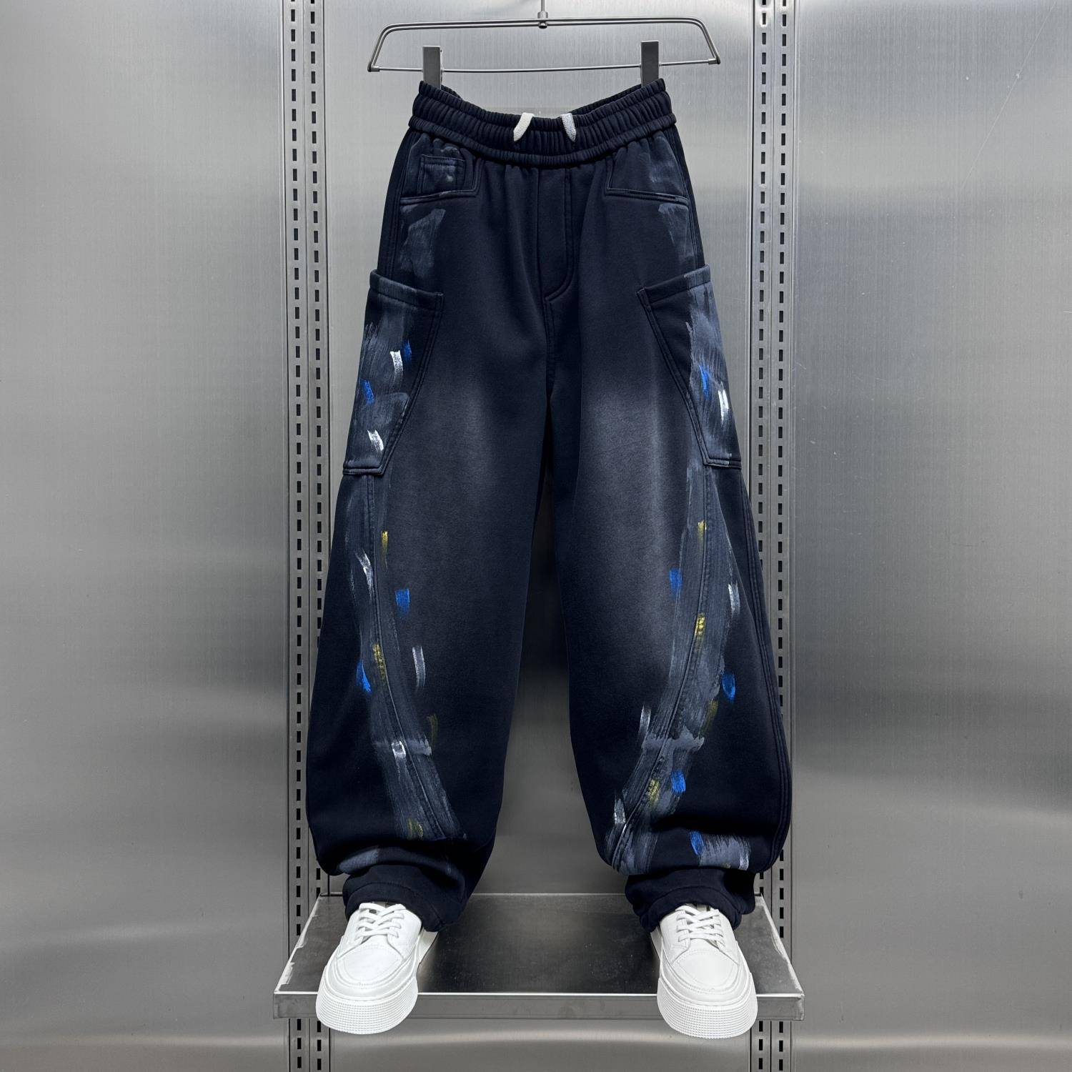 MAROLIO~时尚设计感！潮牌宽松直筒休闲裤男秋冬加绒泼墨弯刀卫裤