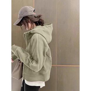 灰绿色连帽卫衣女2025年新款爆款秋冬小个子穿搭短款加绒外套上衣