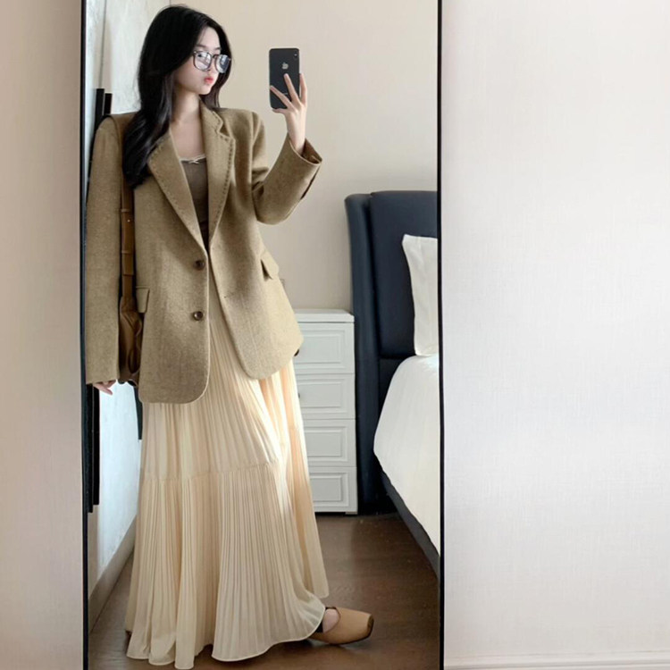 卡其色西装外套女2025新款气质早秋高级感面试百搭韩系显瘦西服潮