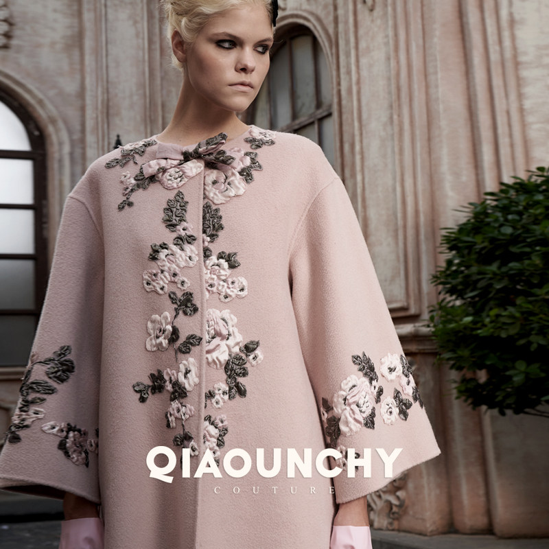 意大利进口花朵高定 QIAOUNCHY俏云曦 | 粉色羊毛双面呢手缝大衣