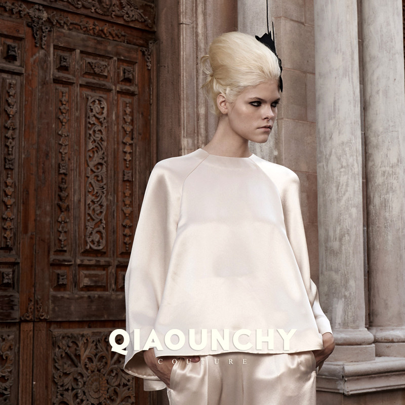 仙骨美人 QIAOUNCHY俏云曦｜杏色圆领新国风宽松衬衣25早秋上衣新