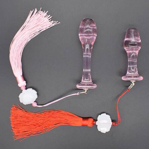 A glass-made anus used as a masturbation toy