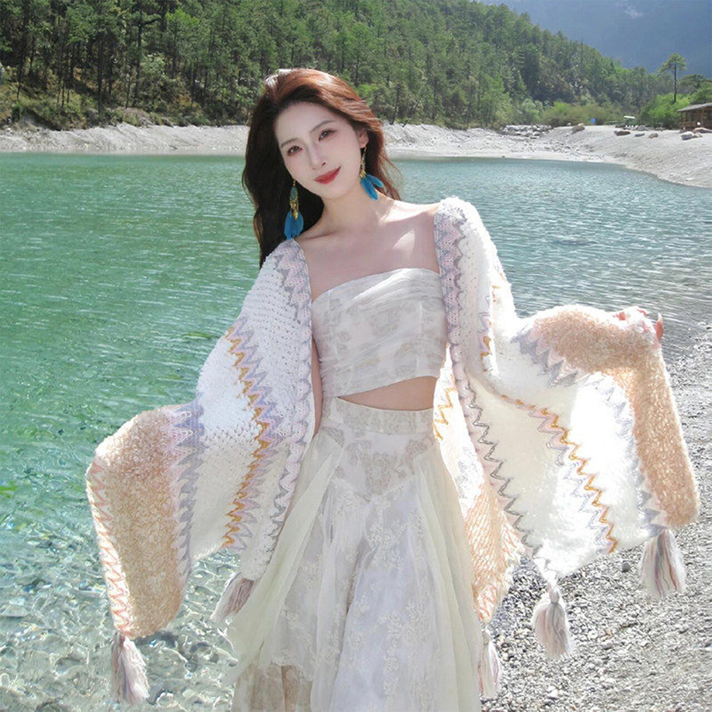 民族风旅游披肩女士旅行拍照穿搭