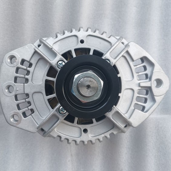 天龙KL465恒温拉猪车大功率发电机佩特来HEH324A06发电机28V240A