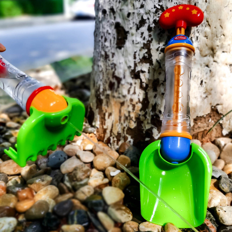 沙滩儿童二合一喷水枪小孩夏天玩水挖沙铲子耙子宝宝戏水玩沙玩具