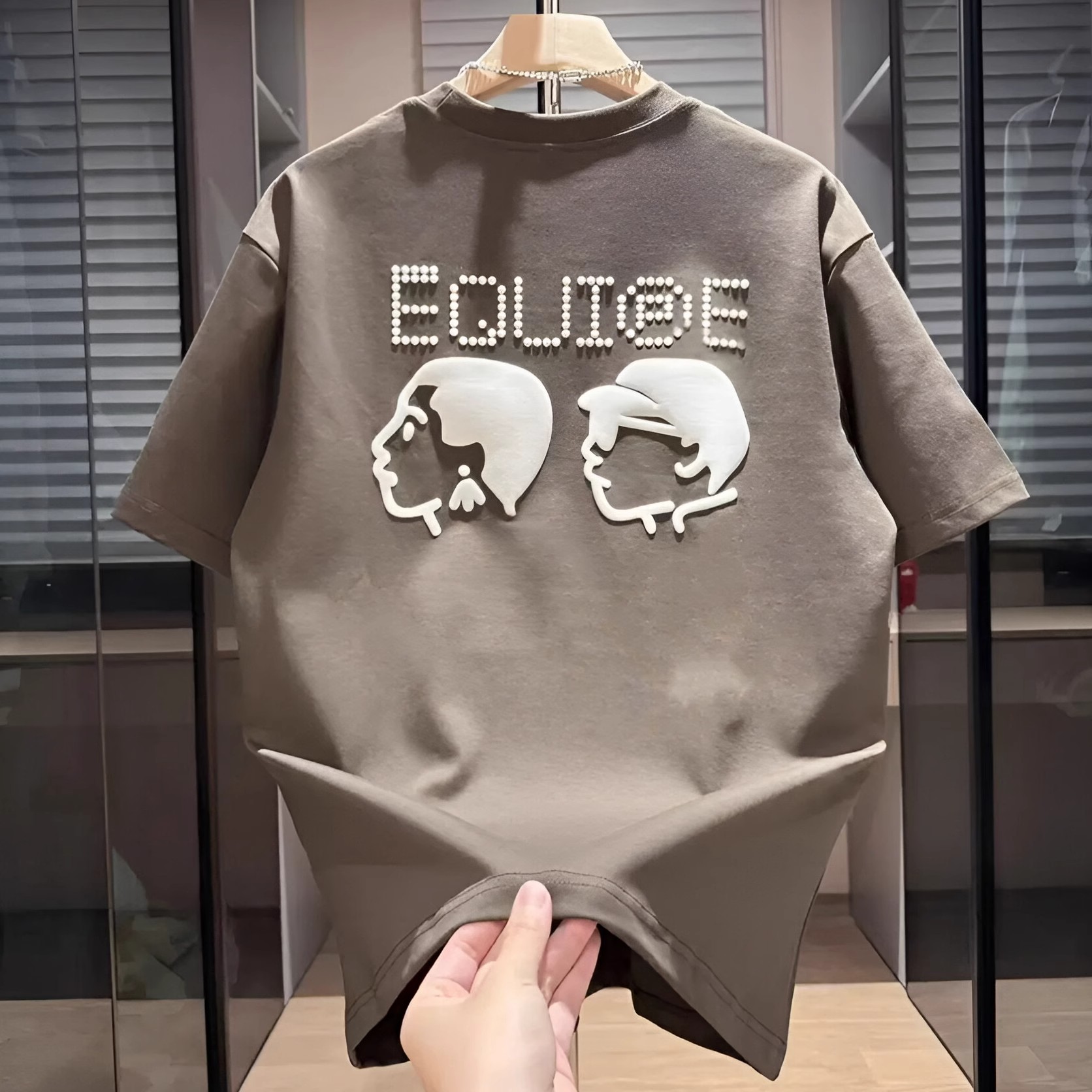 夏季时尚立体发泡印花圆领短袖男