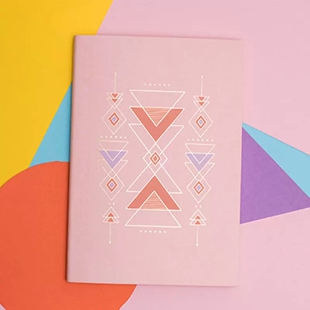 香港Daycraft德格夫古典三角系列方格本pu皮软封面A5软面记事本