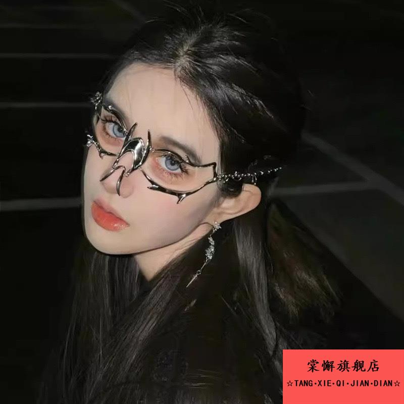 赛博朋克金属面具女小众高级感鼻饰男y2k机械风万圣节cos面罩脸链