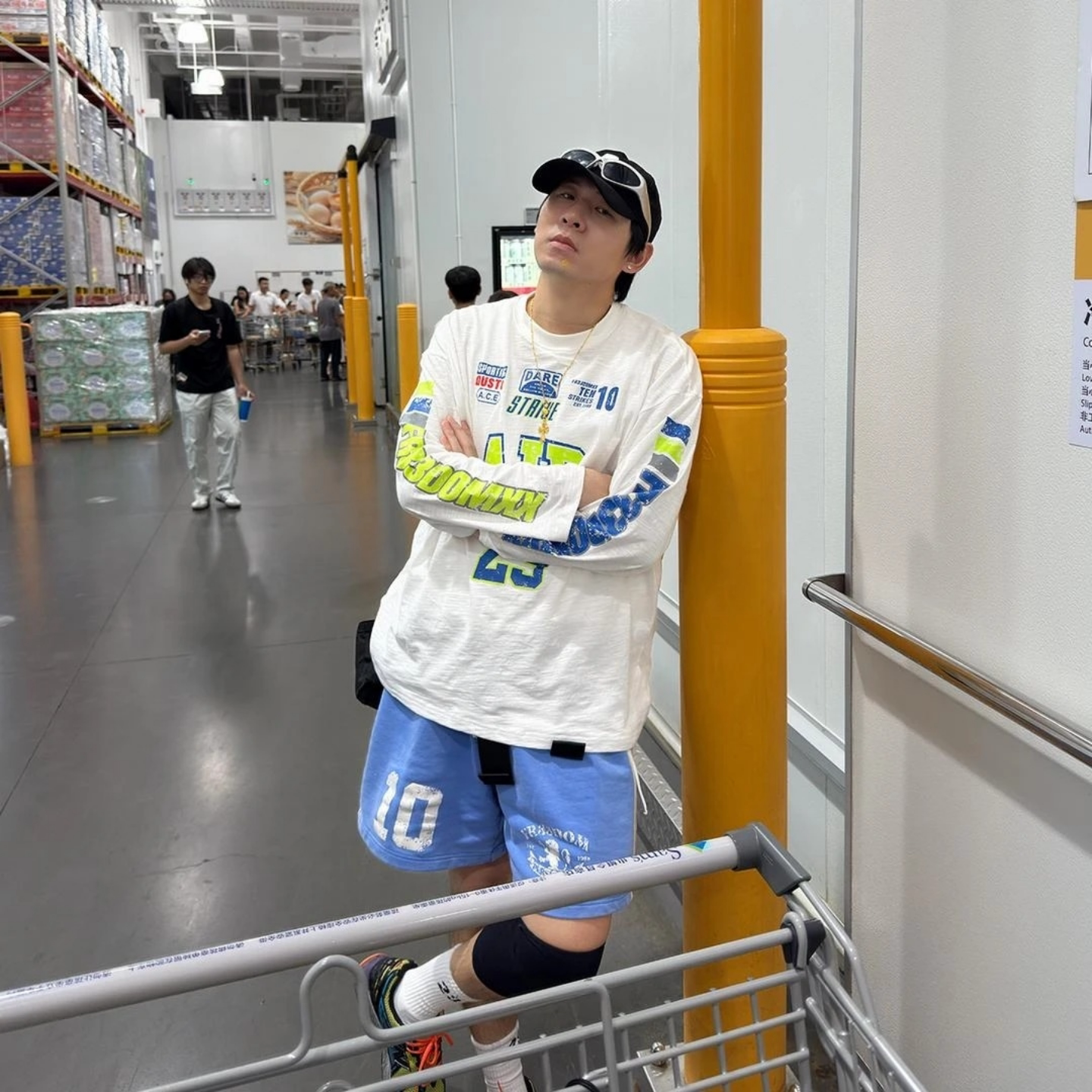 夏季酷帅设计字母印花长袖T恤男