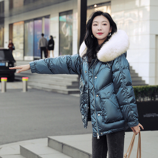 时尚保暖女款宽松白鸭绒羽绒服大毛领设计冬季单品女装