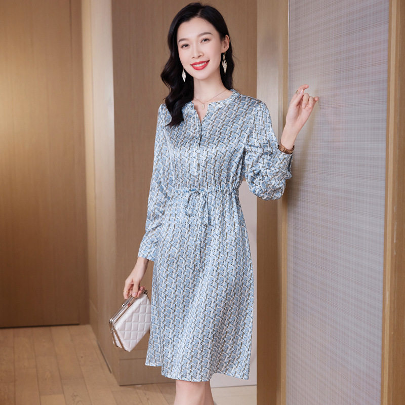 真丝收腰碎花连衣裙女