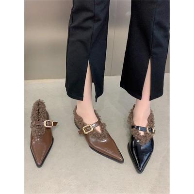 香港2025年冬季新款毛毛加绒一脚蹬尖头小皮鞋女平底单鞋玛丽珍鞋