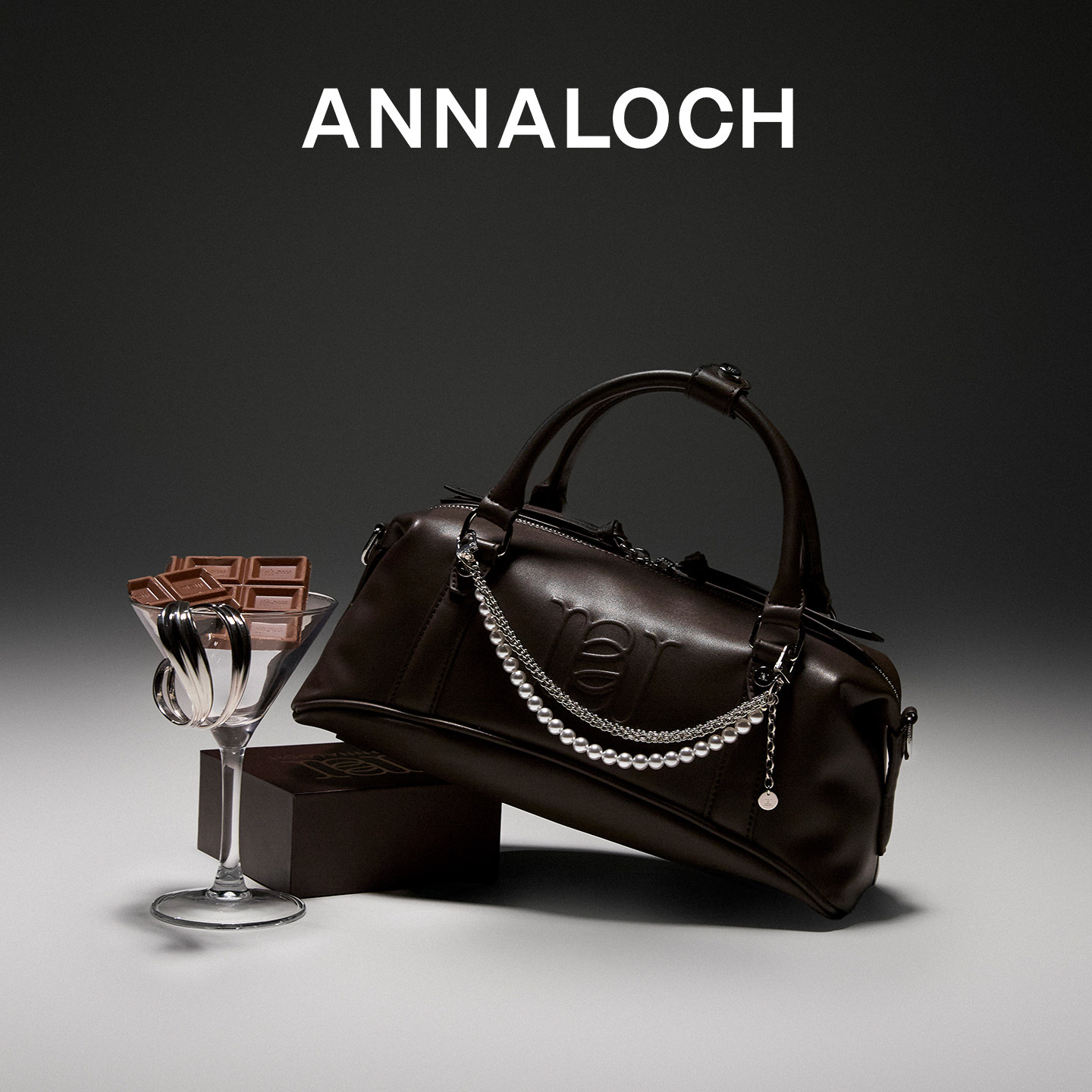 【贾静雯同款】ANNALOCH新款再生皮女包复古机车包保龄球包手提包,箱包皮具/热销女包/男包,通用款女包,淘宝优惠券,粉丝福利购,淘宝优惠卷