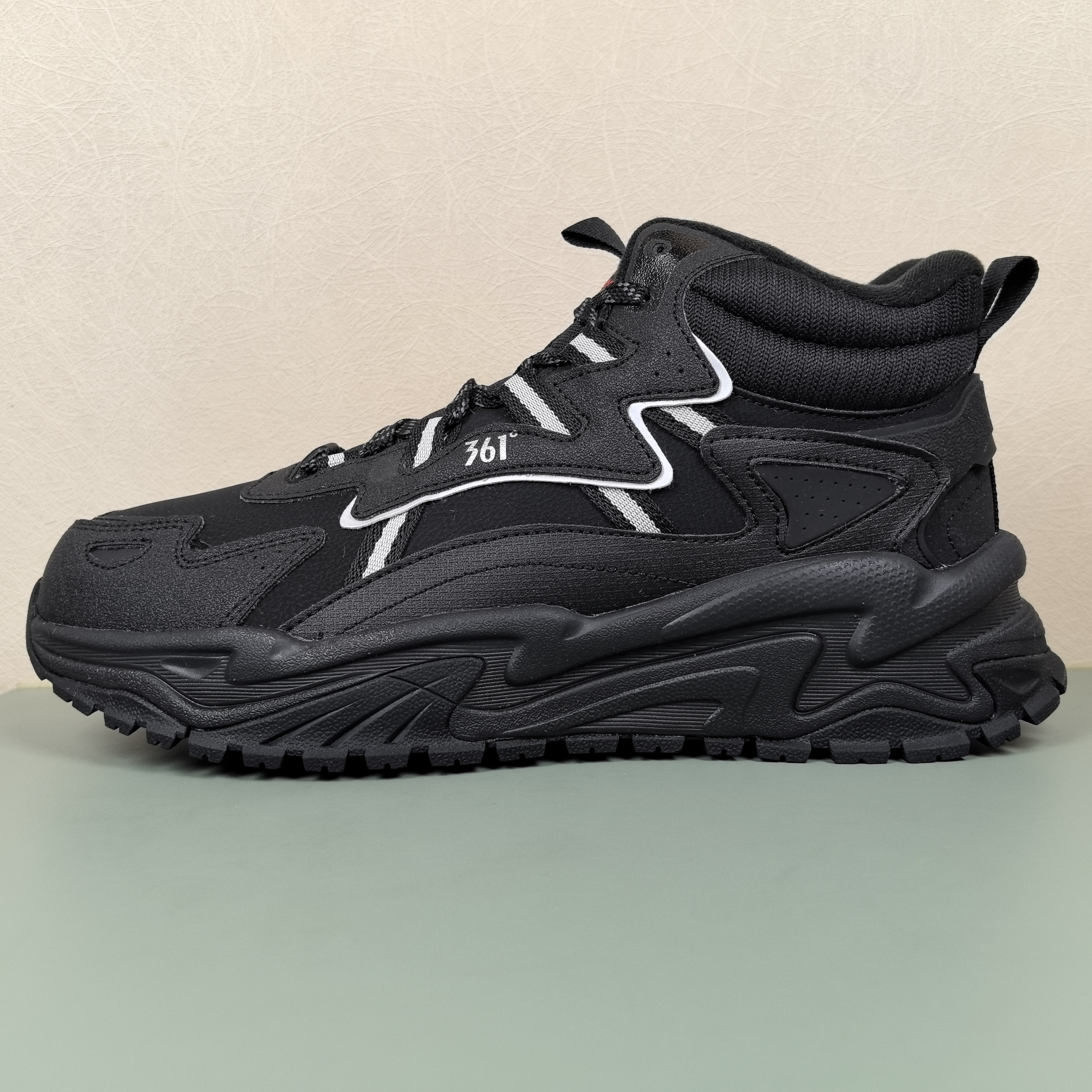 361男鞋加毛运动时尚鞋专柜正品2025冬季新款防滑加毛大棉鞋6702A