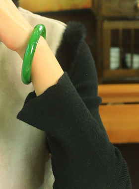 天然玉石圆条碧玉美人条手镯证书