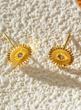 英国伦敦HACKNEY NINE欧美轻奢太阳花朵钻雏菊小巧耳钉18K镀金