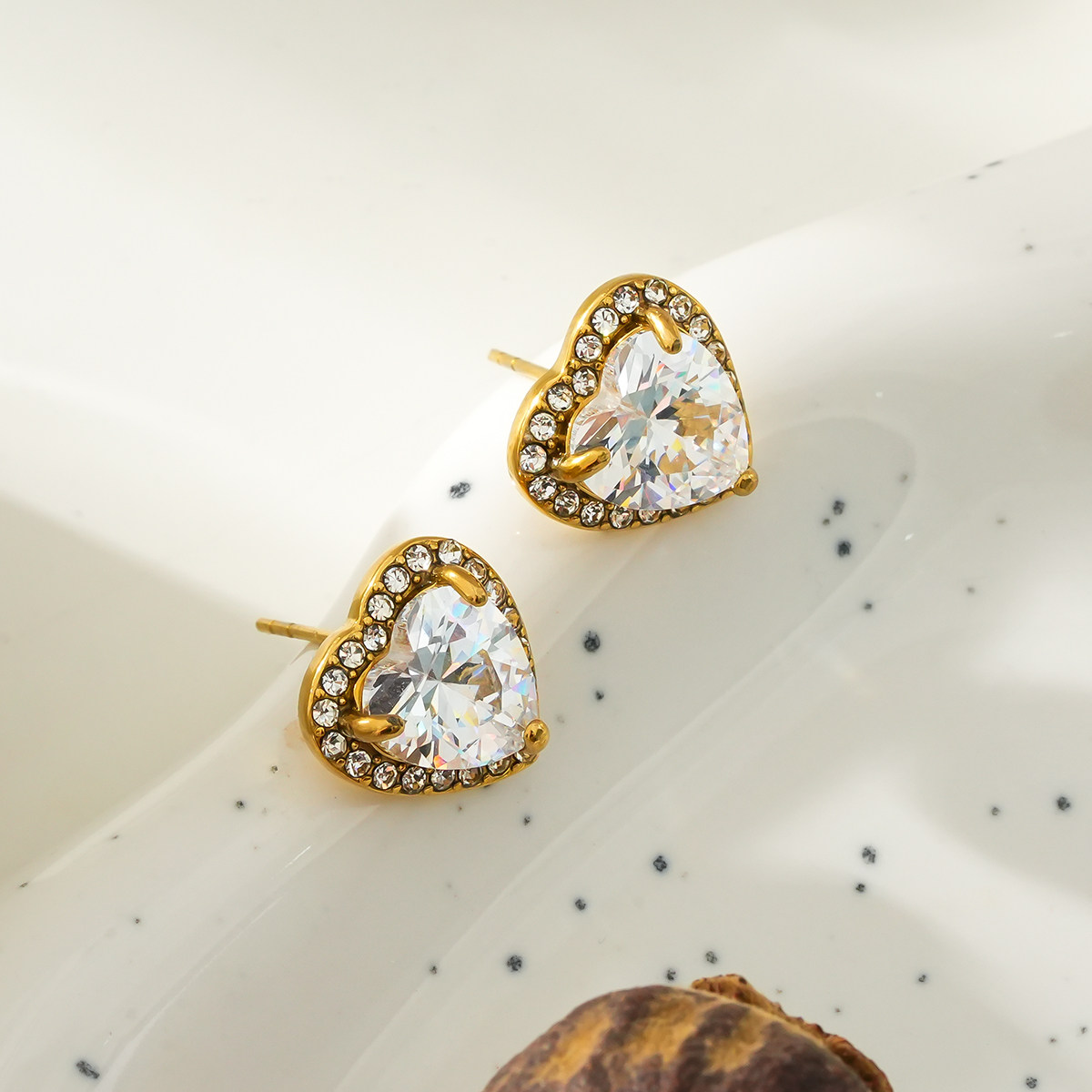 英国伦敦HACKNEY NINE欧美轻奢镶钻浪漫复古爱心18K镀金独特耳钉