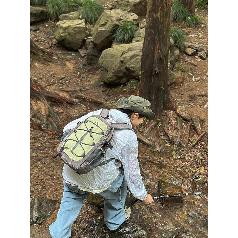 户外防水双肩包女旅游轻便大容量登山包爬山徒步旅行运动背包通勤