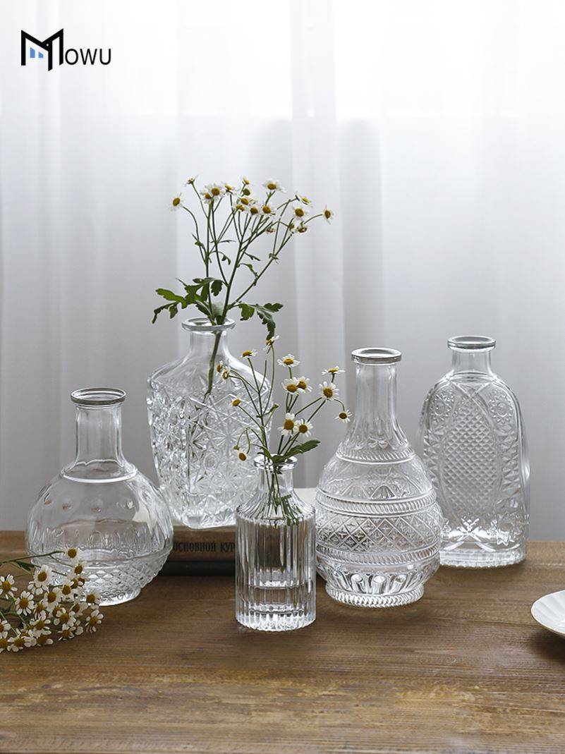 茶几上摆放的花瓶办公桌上小花瓶放花的瓶子插绿植好看的玻璃花瓶