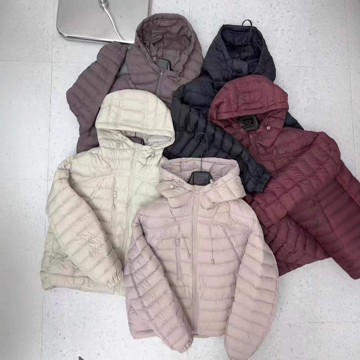 秋冬年韩版时尚轻薄白鸭绒羽绒服女短款冬季宽松百搭显瘦常规