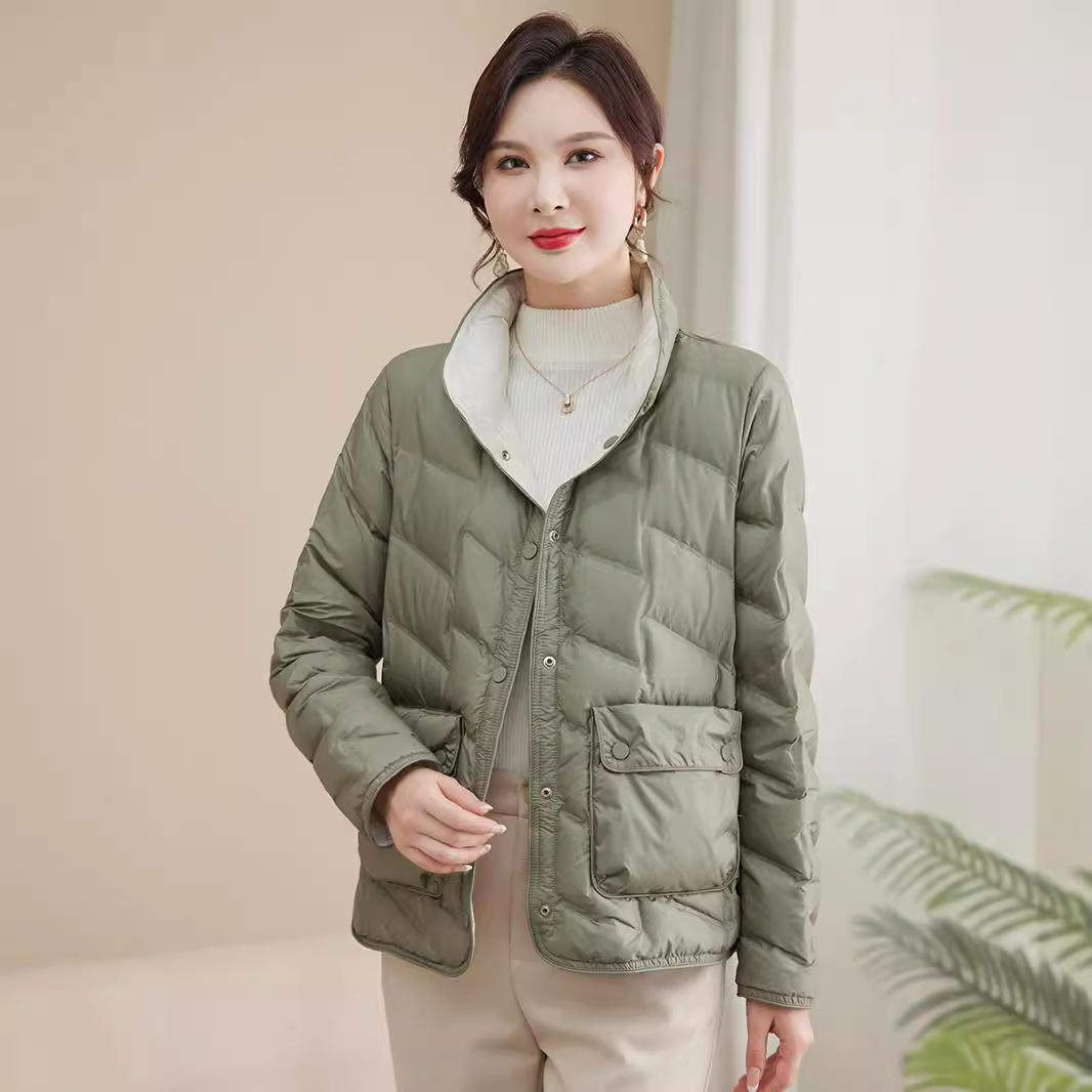 秋冬时尚立领短款压胶白鸭绒轻薄保暖羽绒服女两面穿外套常规