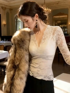 纯欲性感蕾丝打底衫女2026春秋冬皮草高级感叠穿内搭独特镂空上衣