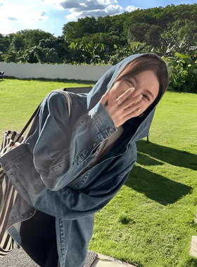 港风复古做旧蓝色连帽牛仔外套女春秋2025新款宽松外穿帽衫女上衣