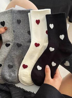 爱心袜子女中筒ins潮百搭高颜值日系女士可爱纯色春秋款中筒新款