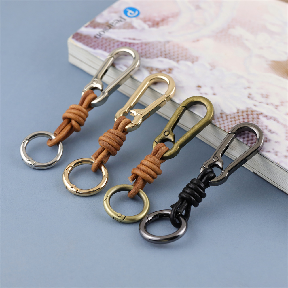 复古牛皮绳挂件钥匙链男士腰挂扣公交卡门禁收纳书包挂饰玩偶挂扣