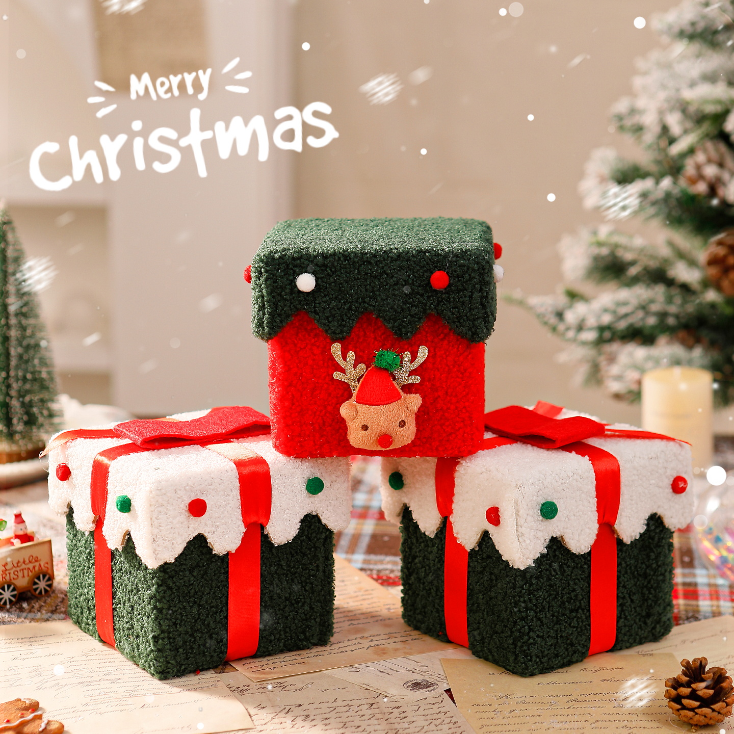 圣诞节装饰品圣诞白绿毛绒礼盒摆件节日活动室内布置氛围营造道具