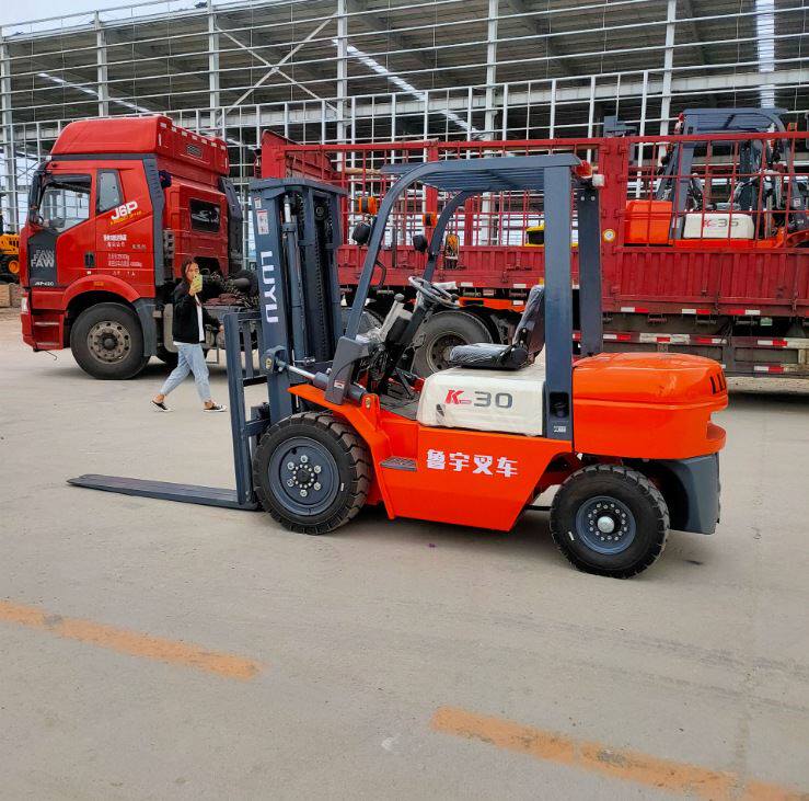 5吨叉车 加高龙门架加长货叉 云内发动机货物叉车