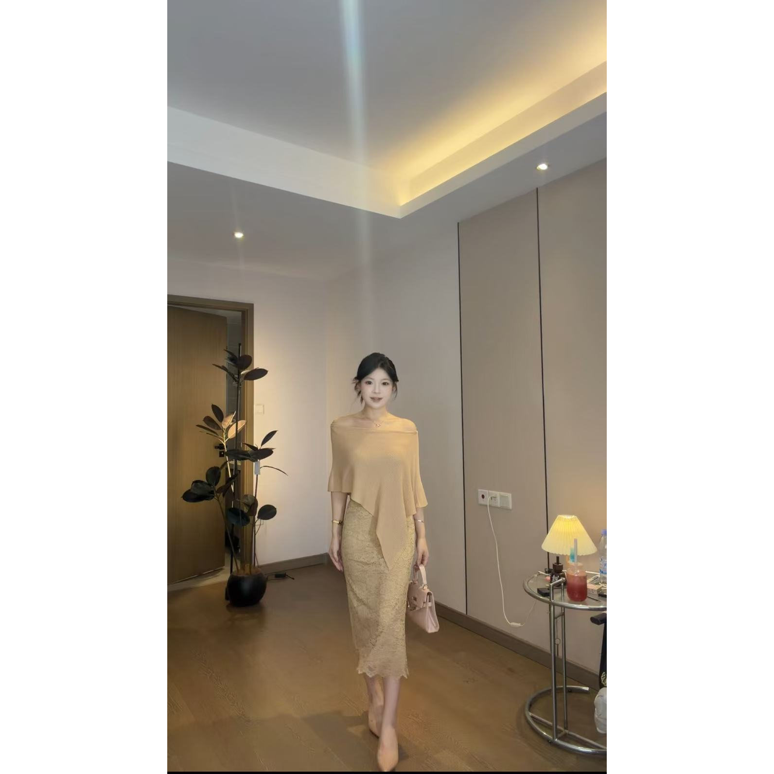 onee自制小个子韩系慵懒风针织斜肩上衣蕾丝包臀裙套装气质百搭款