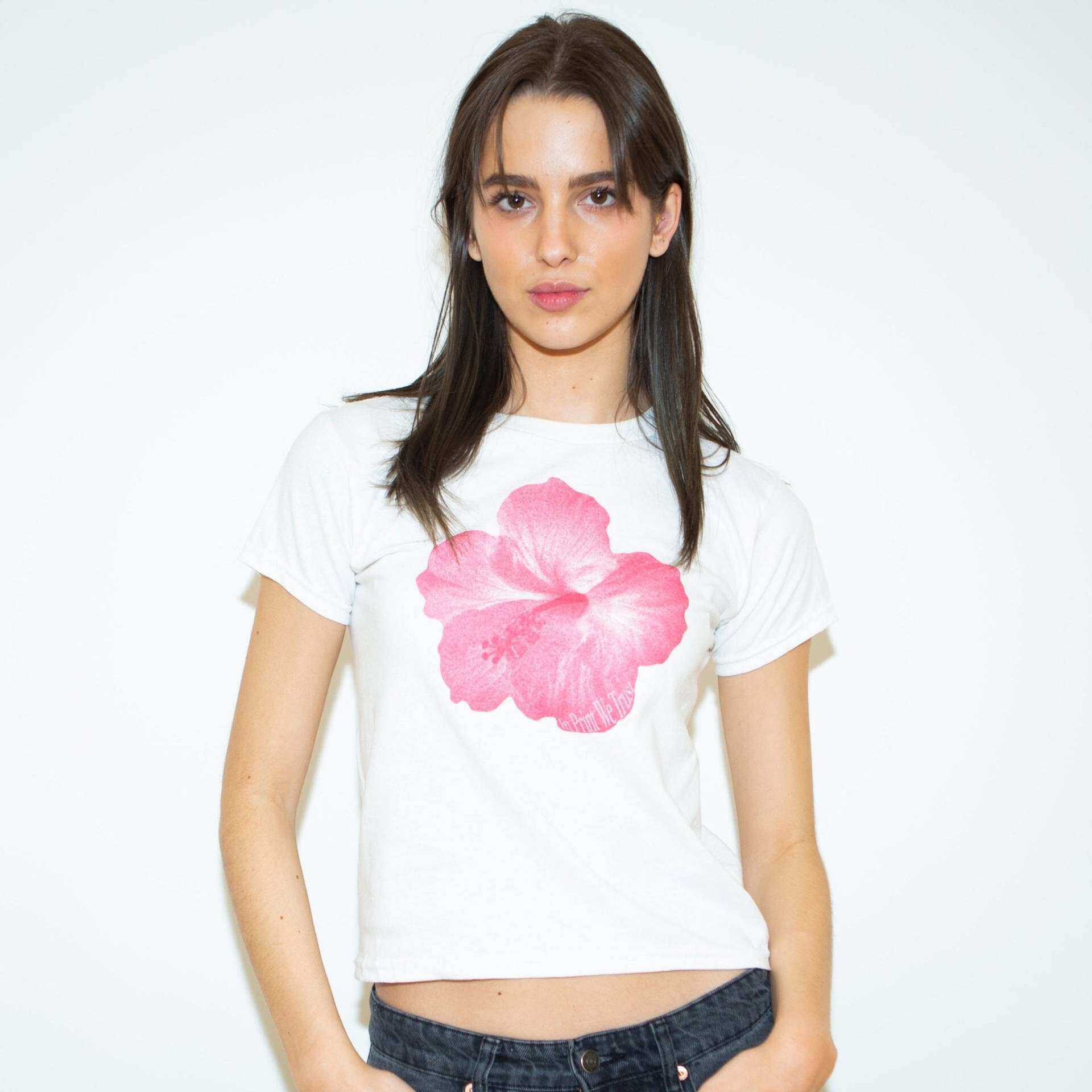 Slim fitting short T-shirt with exposed navel and mid waist